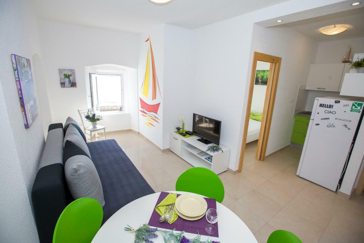 Apartmani Cindric Karlobag Exteriér fotografie