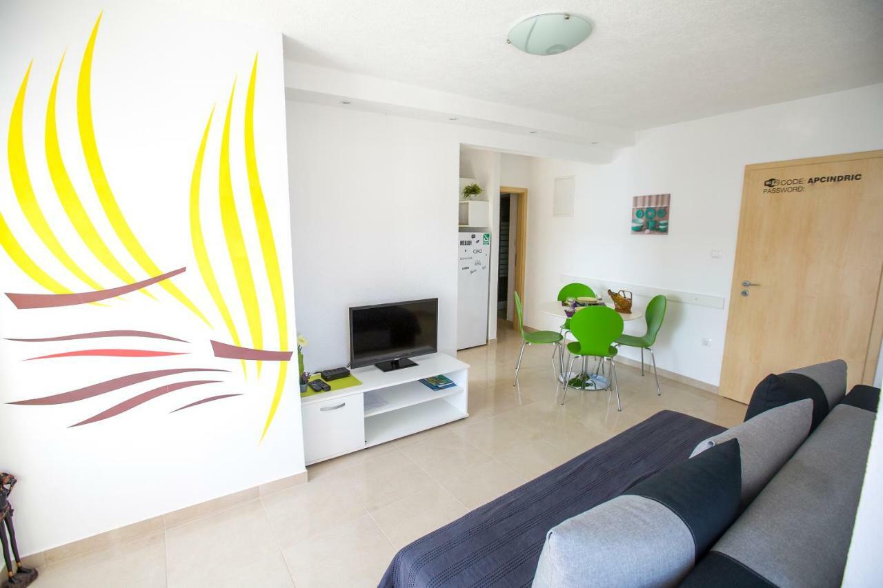Apartmani Cindric Karlobag Exteriér fotografie