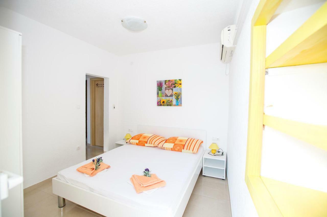 Apartmani Cindric Karlobag Exteriér fotografie