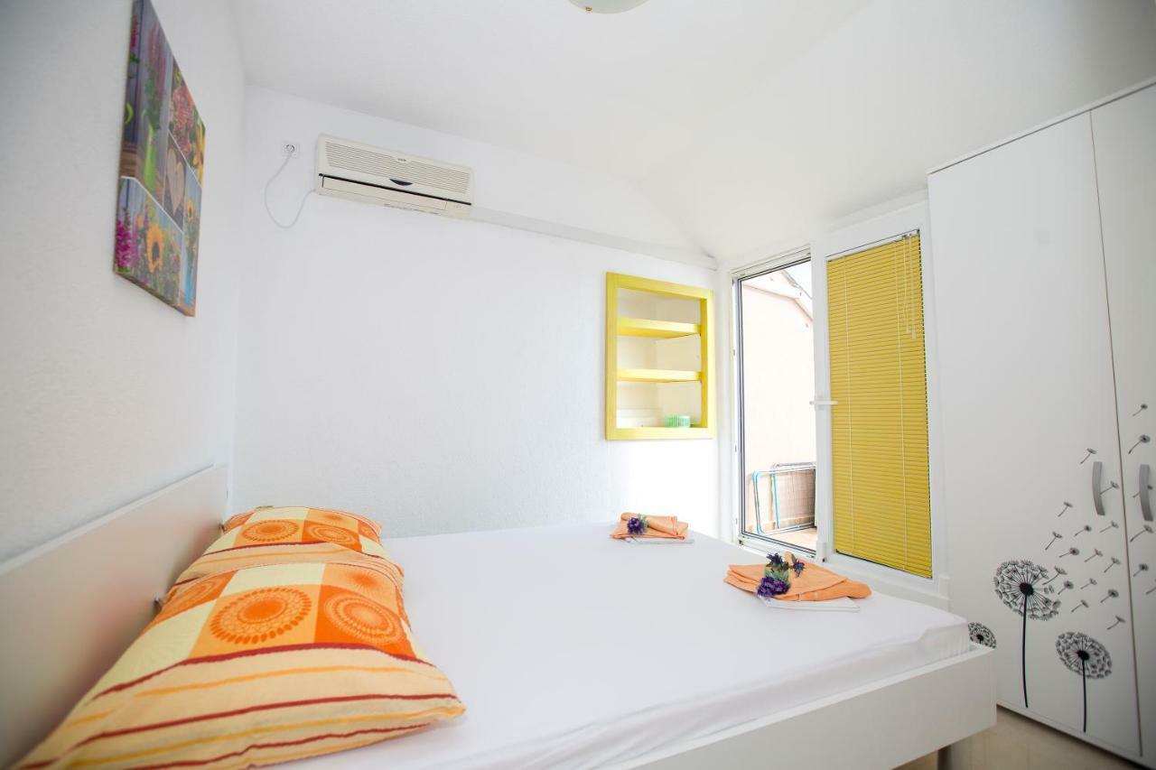 Apartmani Cindric Karlobag Exteriér fotografie