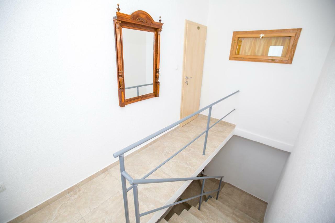 Apartmani Cindric Karlobag Exteriér fotografie